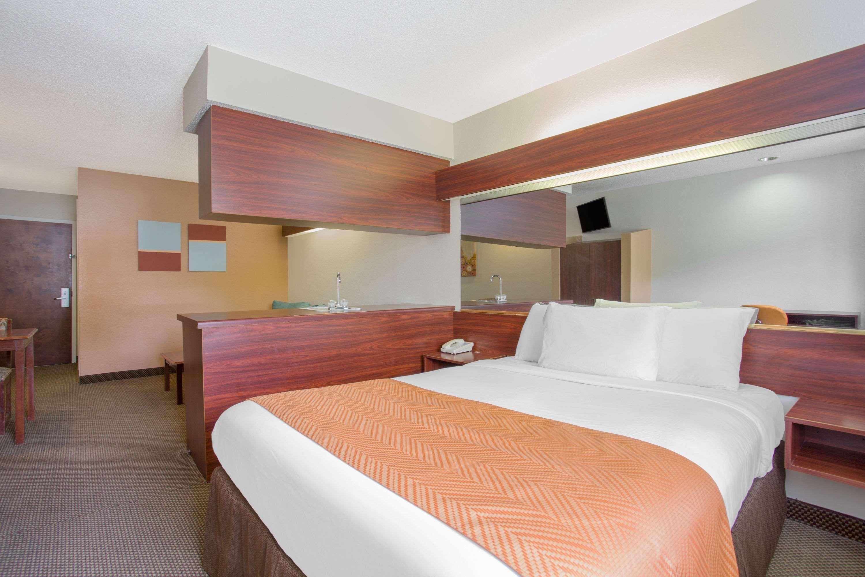 Microtel Inn & Suites By Wyndham Kannapolis/Concord Exteriör bild