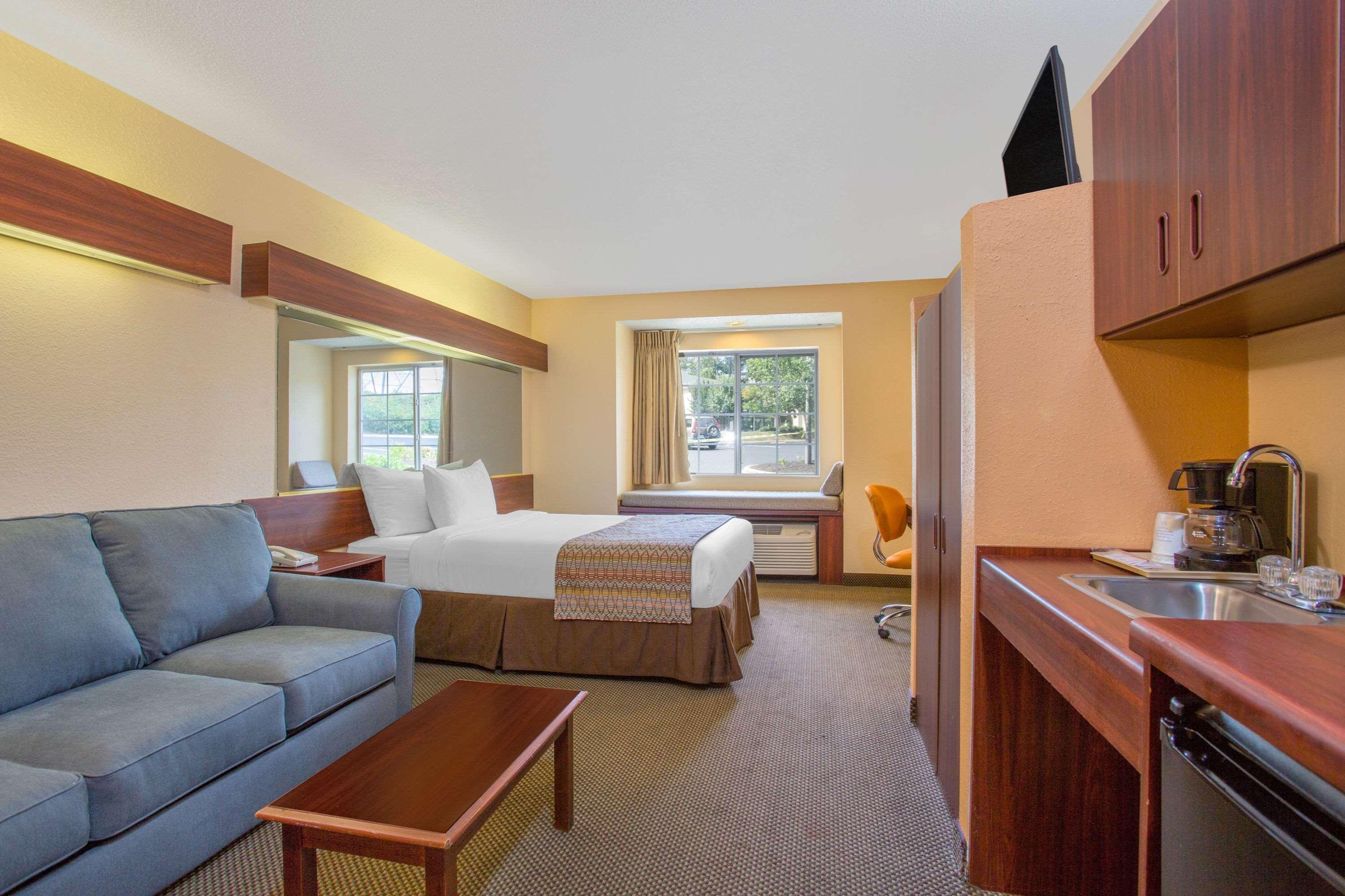 Microtel Inn & Suites By Wyndham Kannapolis/Concord Exteriör bild